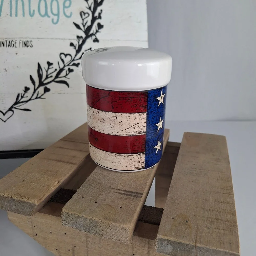 Warren‎ Kimble Sakura Colonial American Flag Salt Pepper Shaker Vintage 1997